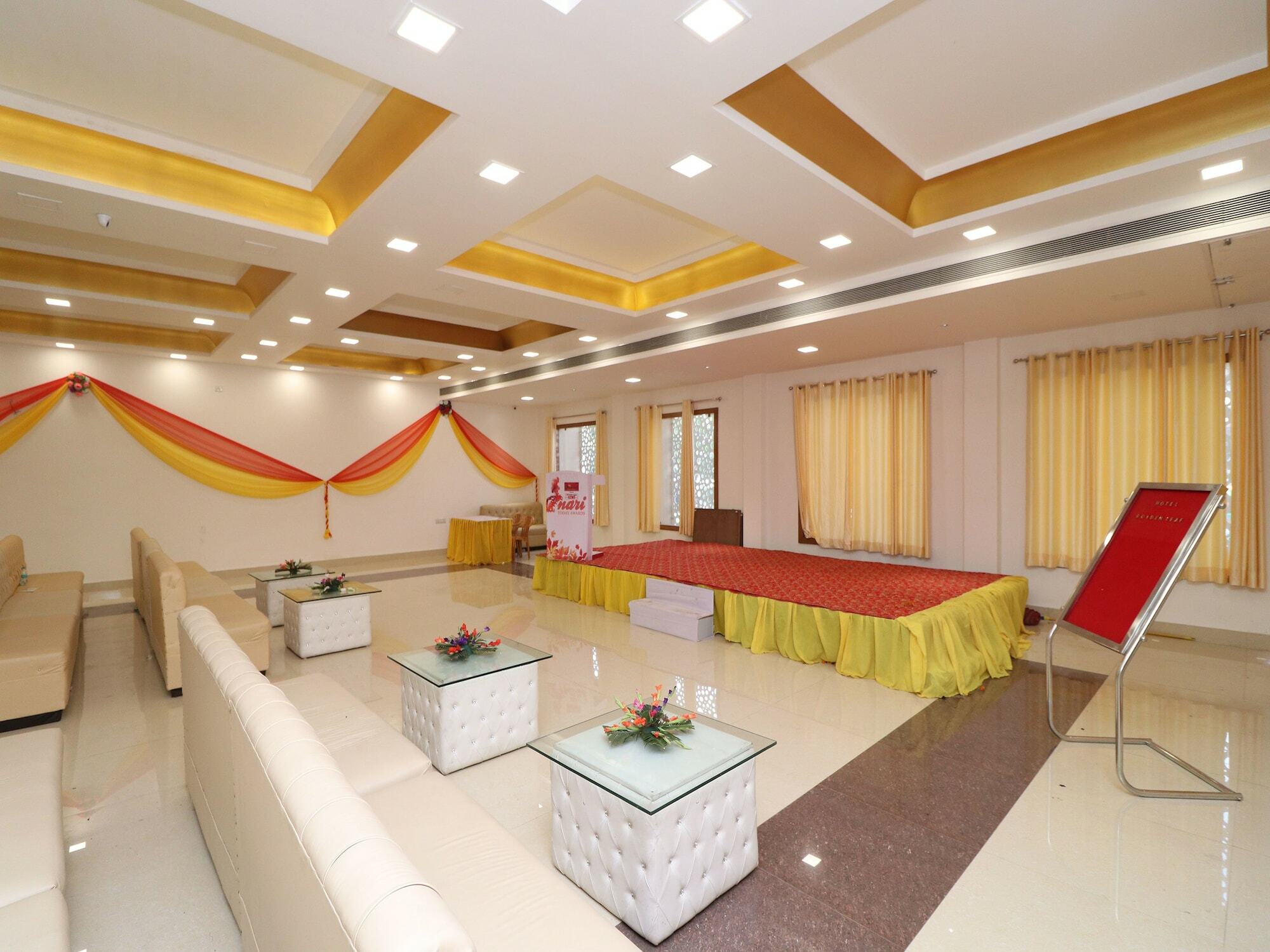 Oyo 13406 Hotel Golden Leaf Барелі Екстер'єр фото
